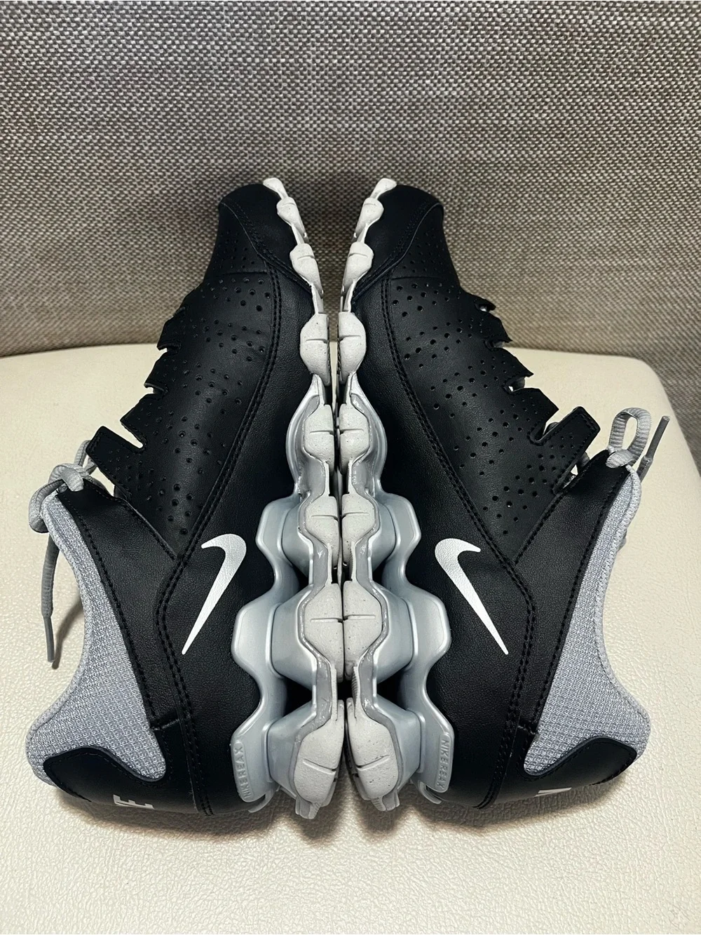 Nike Training Reax 8 Sneakers in Black & Gray Men’s Size 8.5